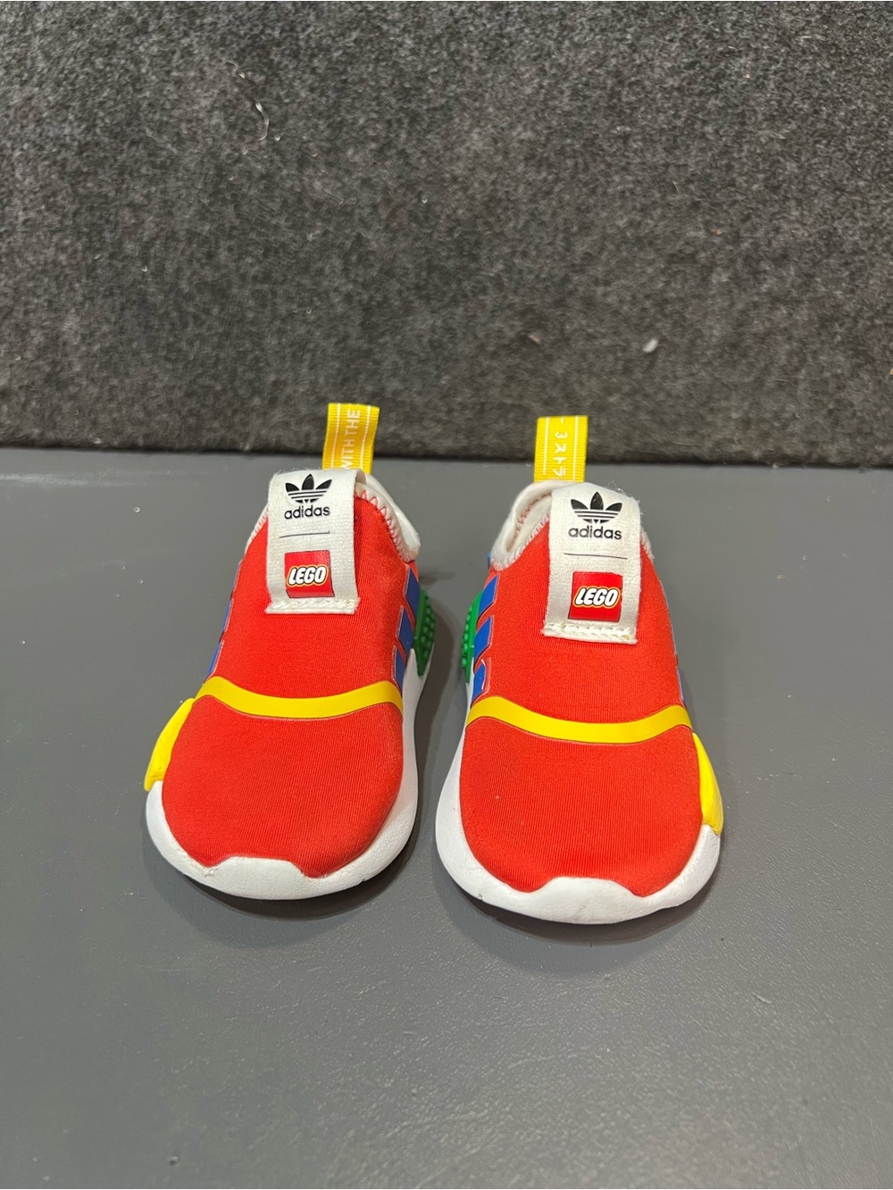 Adidas x LEGO NMD 360 I 'Pantone' Kids Sneakers Size 5K - Picture 3 of 13
